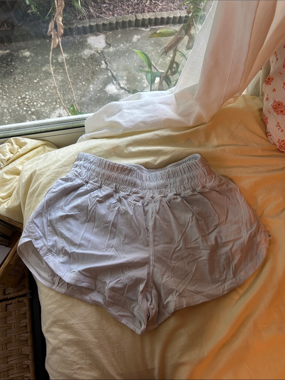 Lululemon White Shorts Size 6